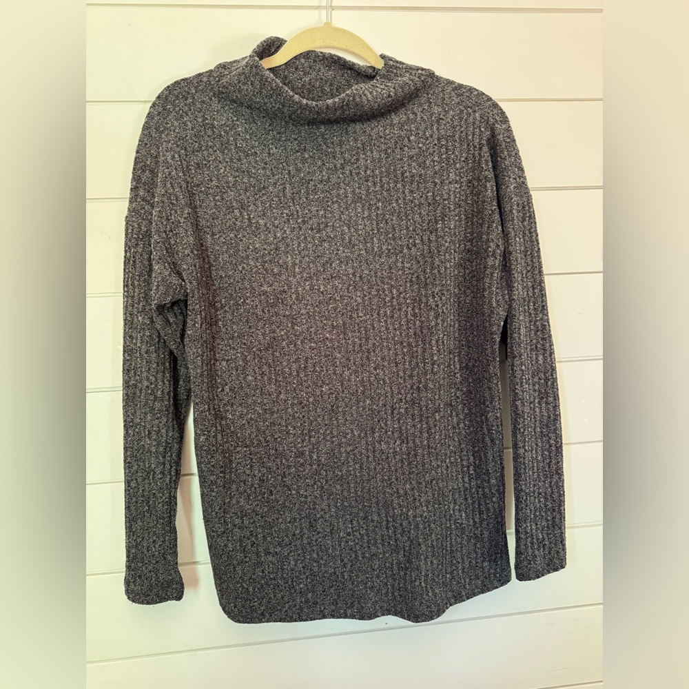 1.4.3. Story by Line Up Gray Turtleneck Sweater